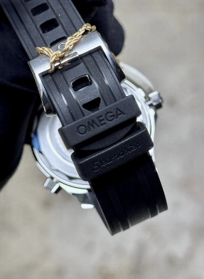 Omega Seamaster 300 Black on Rubber - foto 2