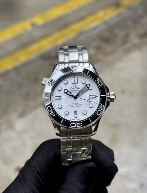 Omega Seamaster 300 White Dial - foto 3
