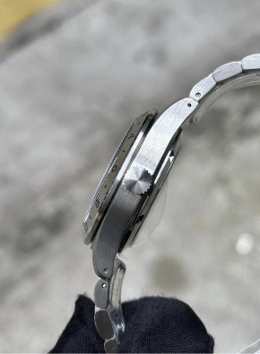Seiko 5 Black Dial Explorer GMT SSK023K1 - foto 1